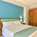Hotiday Hotel
