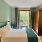 Hotiday Hotel 4*